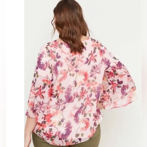 Lane Bryant Pink Floral V Neck Blouse Size 18/20 - Picture 3 of 6